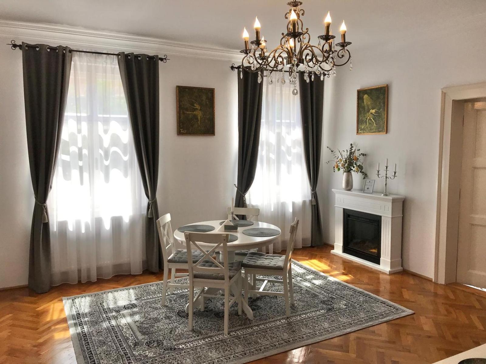 Residence Piata Armelor Sibiu Exterior foto